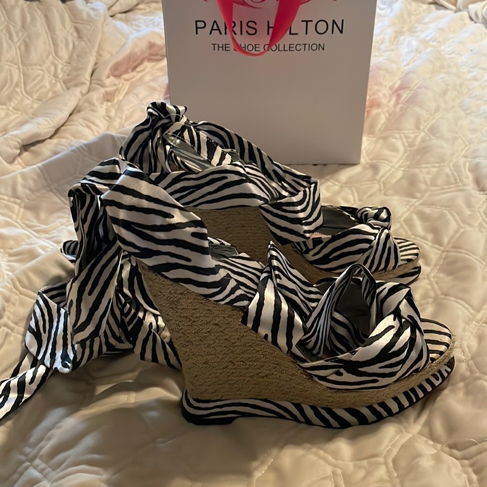 COPY - 8.5 Paris Hilton wedges  - satin zebra ribbon